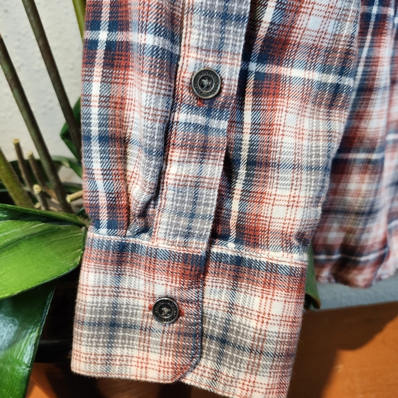 Ascend Plaid Button Down Men's Flannel Shirt in S/P - Picture 10 of 10